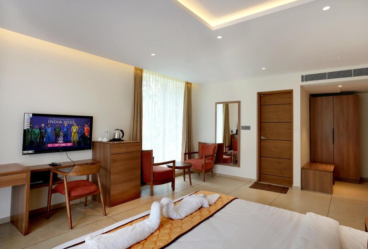 Bluemist Resorts Athirappilly Exterior foto
