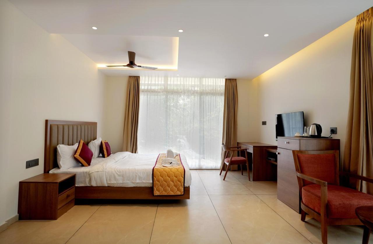 Bluemist Resorts Athirappilly Exterior foto