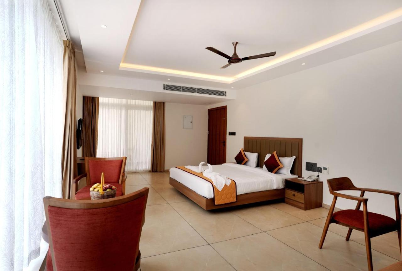 Bluemist Resorts Athirappilly Exterior foto