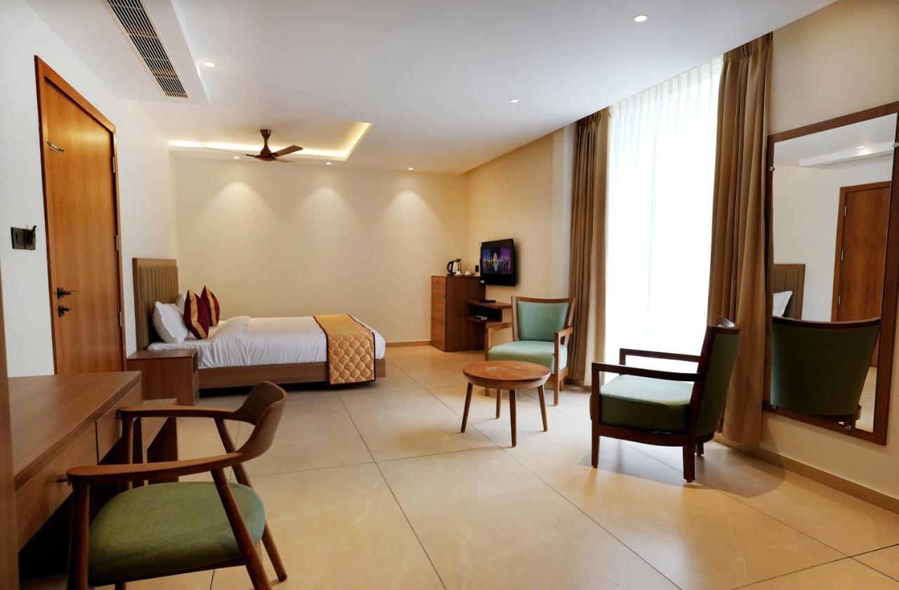 Bluemist Resorts Athirappilly Exterior foto