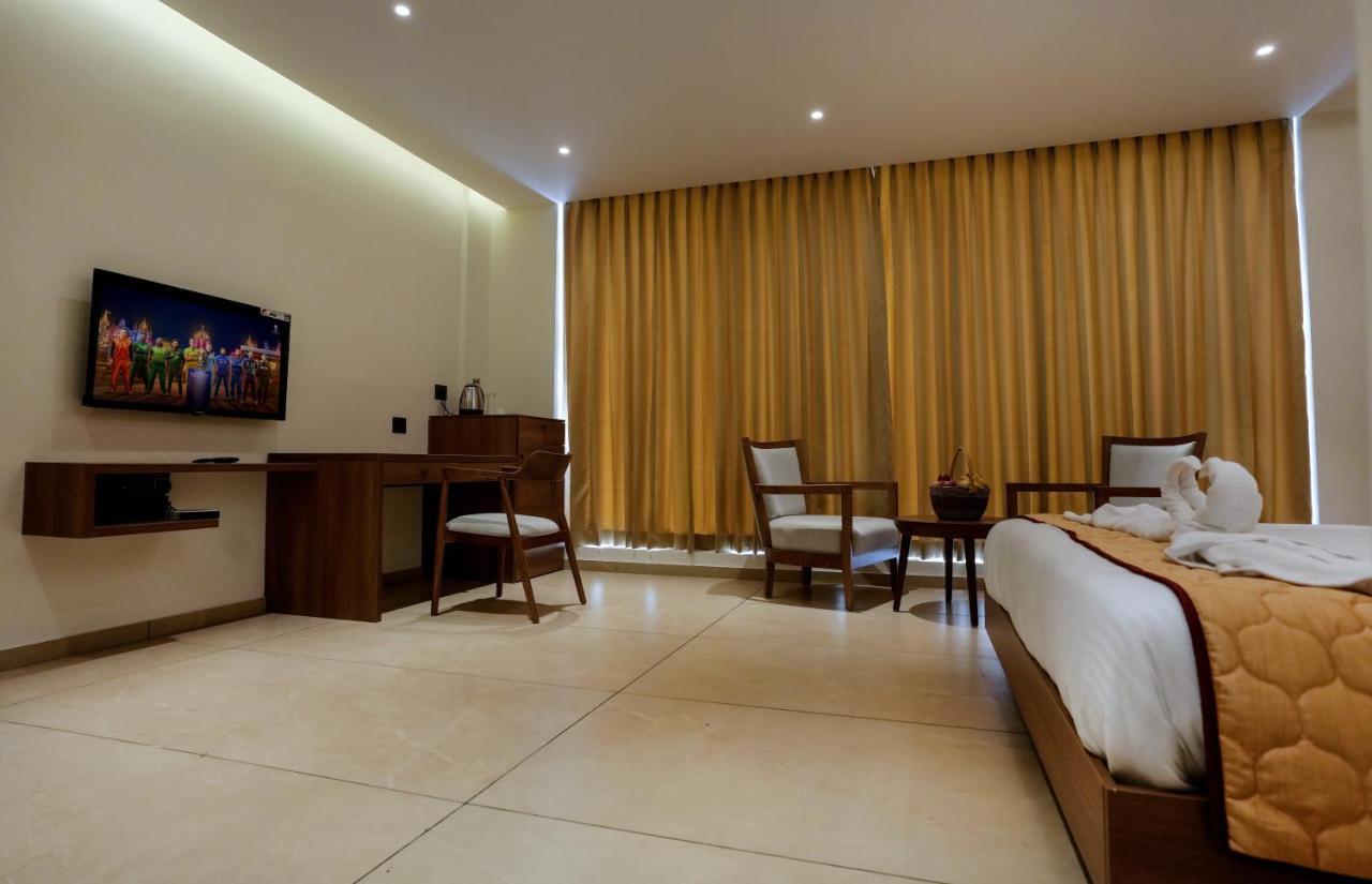 Bluemist Resorts Athirappilly Exterior foto