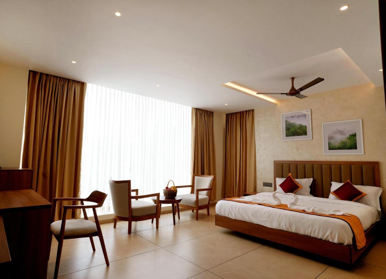 Bluemist Resorts Athirappilly Exterior foto