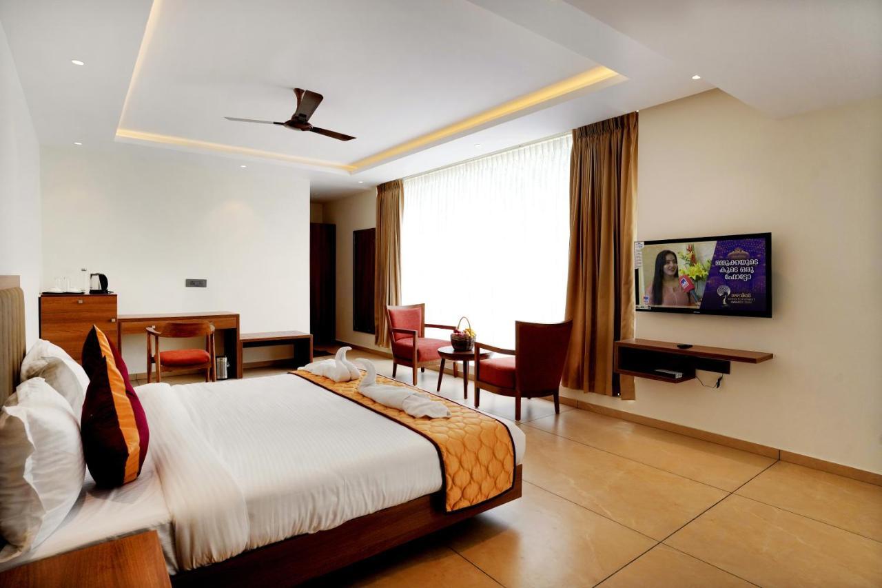 Bluemist Resorts Athirappilly Exterior foto
