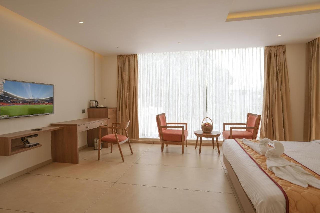 Bluemist Resorts Athirappilly Exterior foto