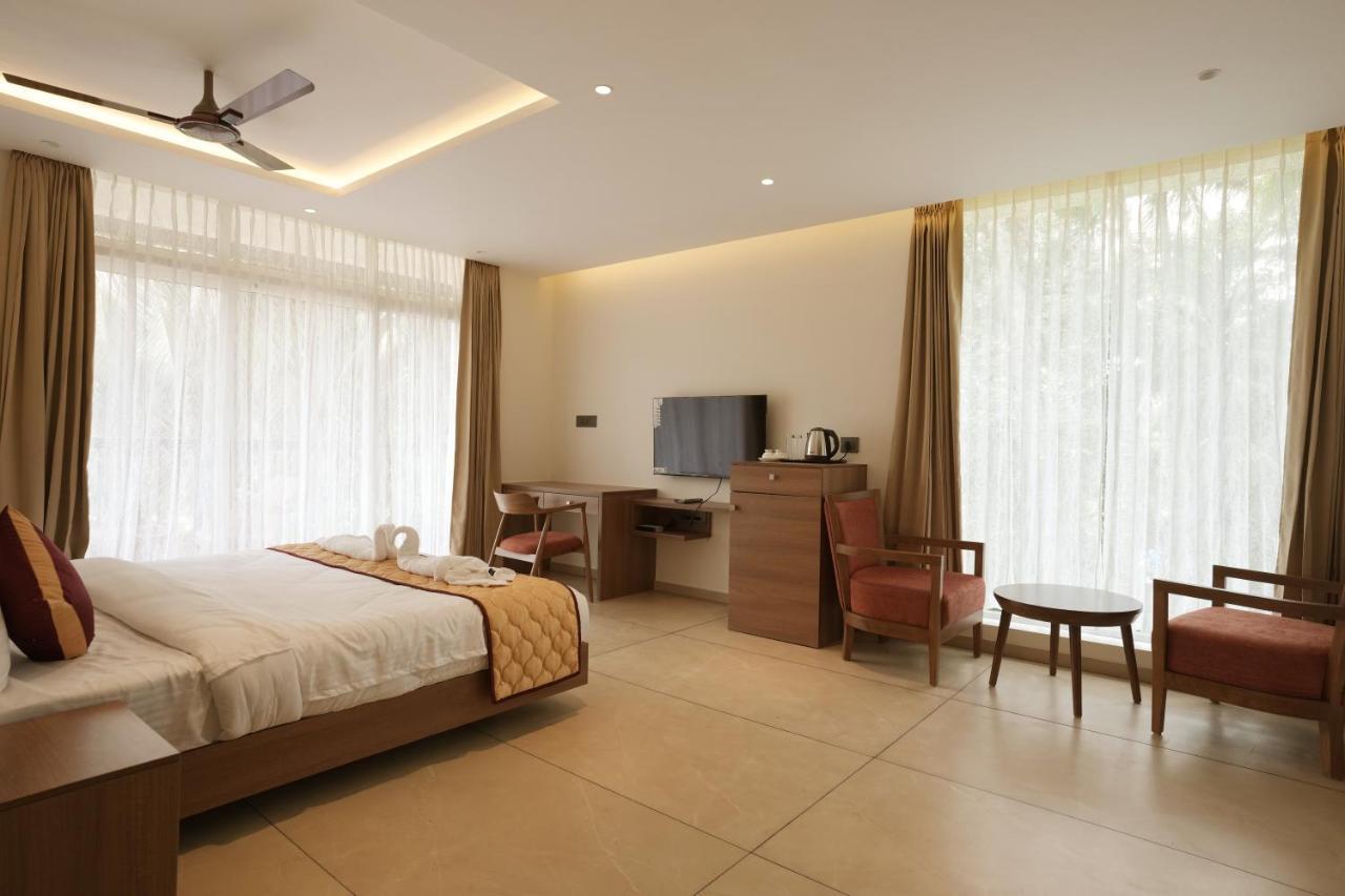 Bluemist Resorts Athirappilly Exterior foto