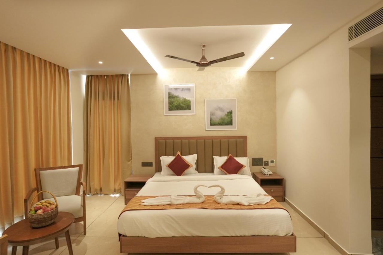 Bluemist Resorts Athirappilly Exterior foto