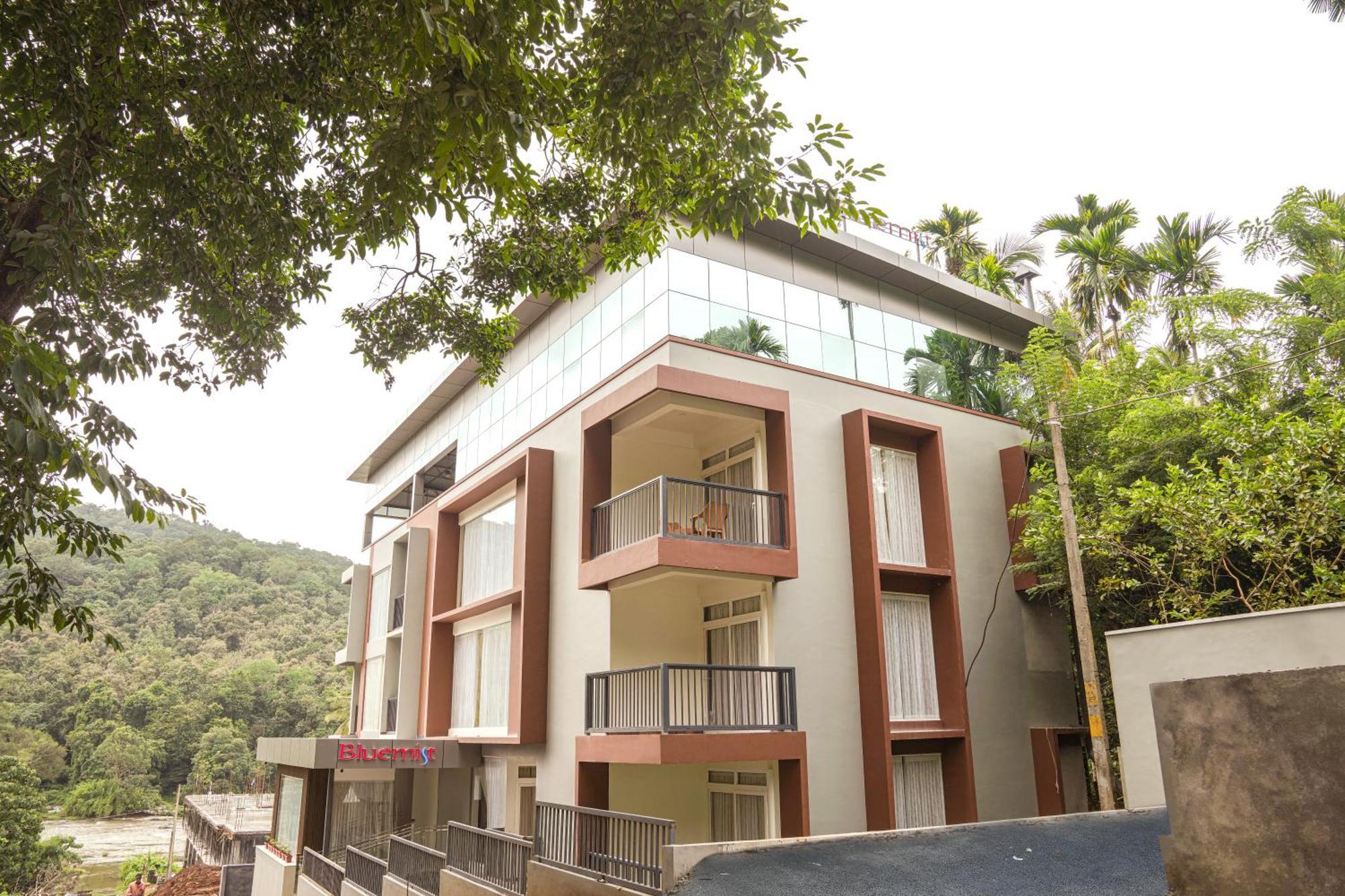 Bluemist Resorts Athirappilly Exterior foto